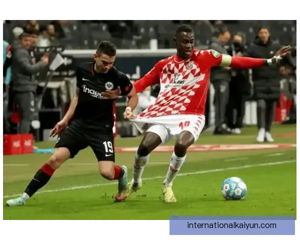 德甲门将表现稳健，赛季数据持续提升引人关注