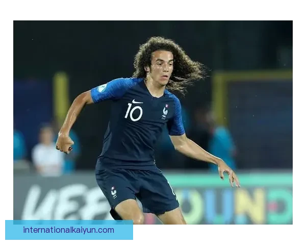 贝肯鲍尔职业生涯进攻数据表现稳健本赛季进攻贡献走势清晰